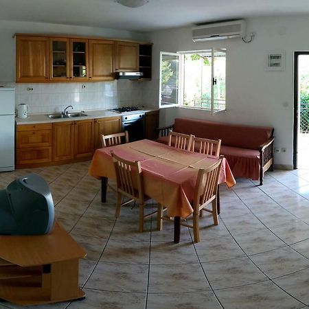 Apartmani Sandro Иван-Долац Экстерьер фото