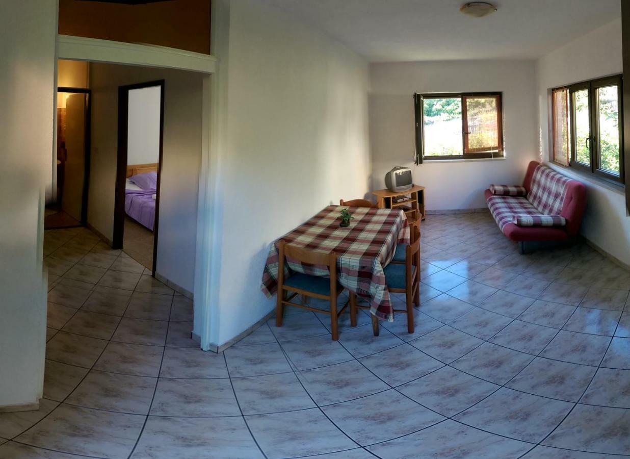 Apartmani Sandro Иван-Долац Экстерьер фото