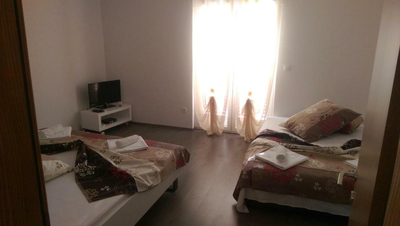 Apartmani Sandro Иван-Долац Экстерьер фото